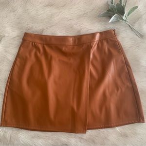 NWT a new day Caramel/Burnt Orange Faux Leather Skirt with Pockets Size 12